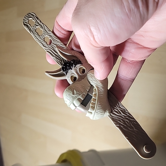 2010 Shrek McDoanld's DONKEY Wrist Watch NEEDS BATTERIES - Picture 7 of 7